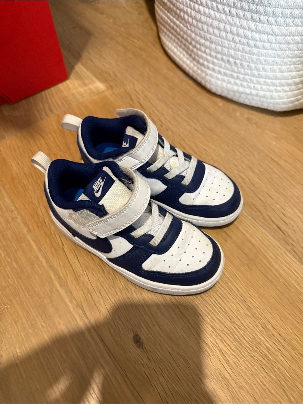 Nike Kids Navy and White Low-Top Sneakers